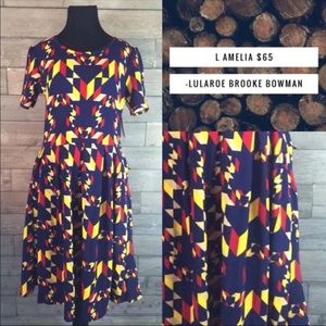 Large LuLaRoe Amelia NWT